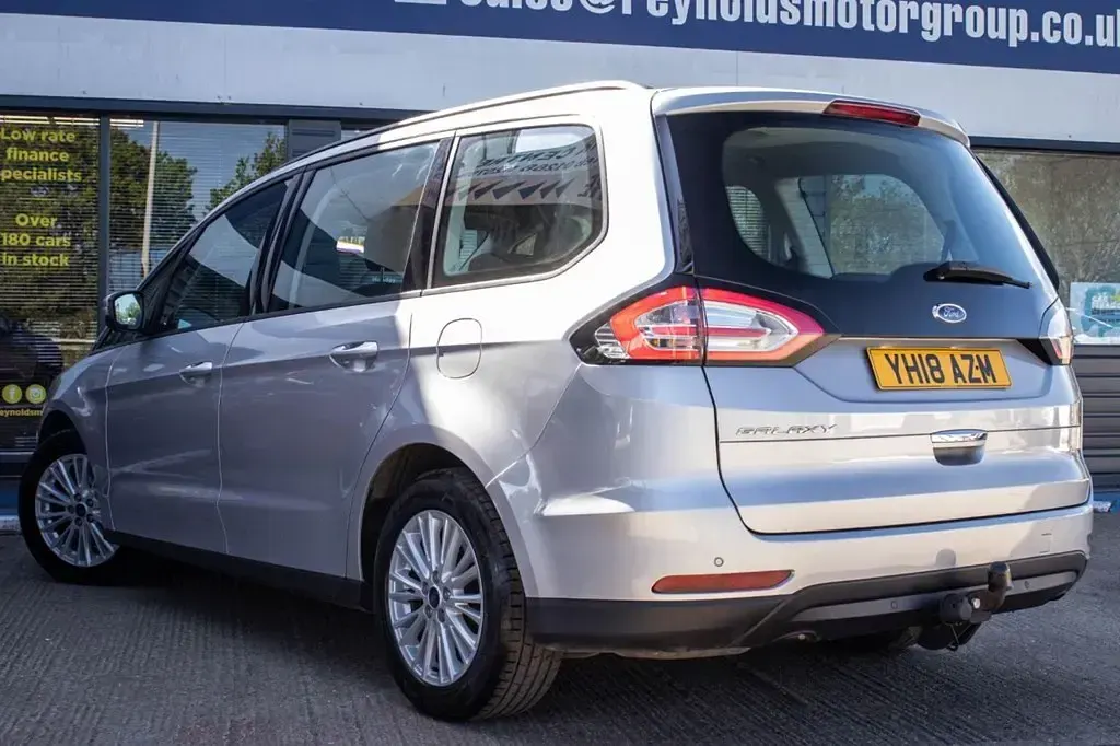 Begagnad Ford Galaxy Zetec 150 HK (110 kW) 2018 Silver Minibuss