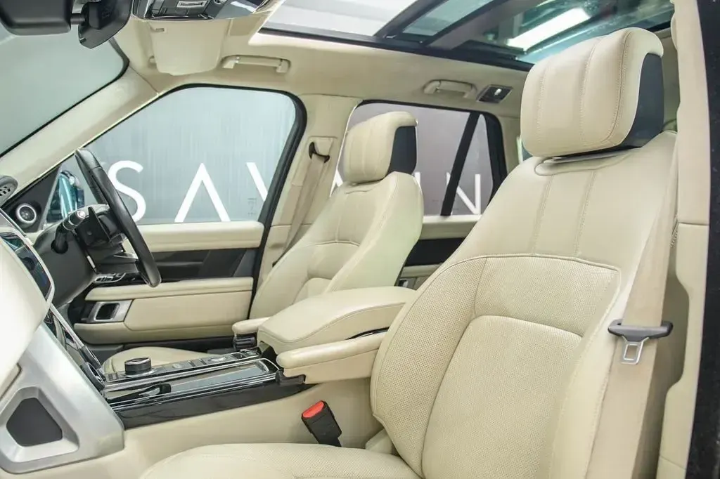 Used Land Rover Range Rover S 300 HP (220 kW) 2021 Silver SUV