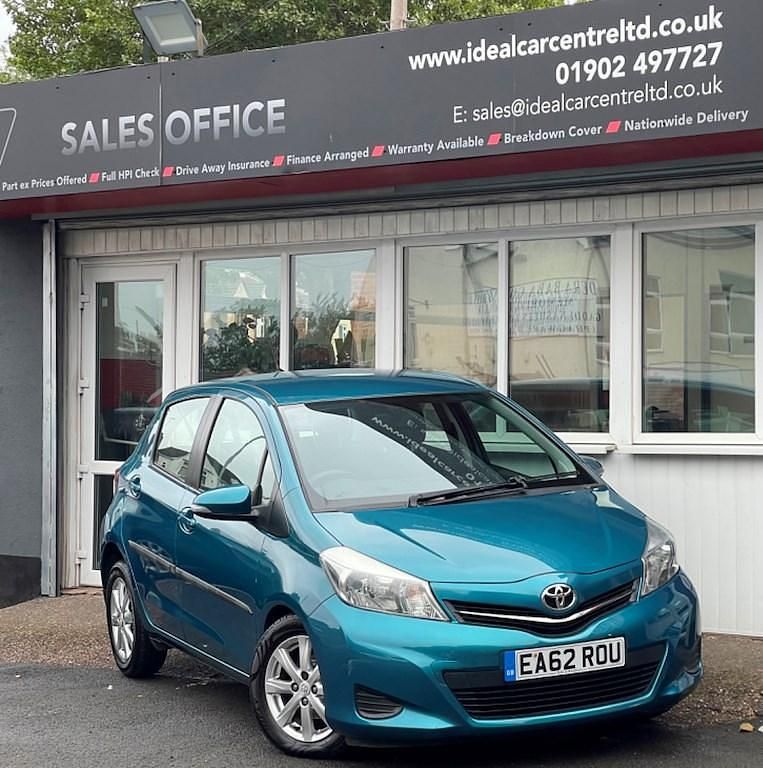 Turquoise Used 2012 Toyota Yaris Multidrive S Hatchback | £7,495 (Fair price) - Image 1/3