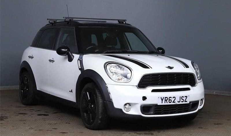 White Used 2012 Mini Cooper S Countryman SUV | £6,790 (Fair price) - Image 1/2