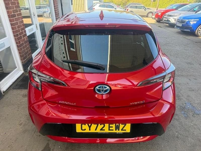 Usado Toyota Corolla 2023 Rojo Utilitario