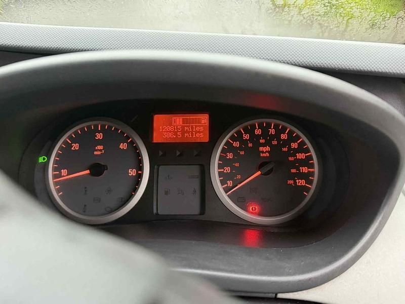 Used Vauxhall Vivaro 115 HP (84 kW) 2011 Grey MPV