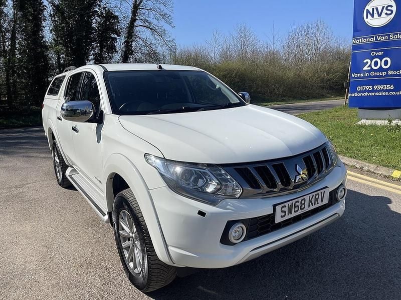 Used Mitsubishi L200 Warrior 181 HP (133 kW) 2018 White Pickup