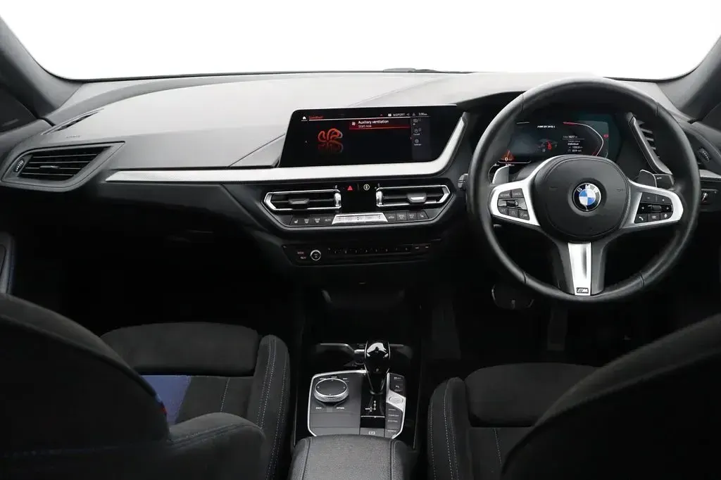 Used BMW M235 Comfort Edition 306 HP (225 kW) 2022 White Coupe