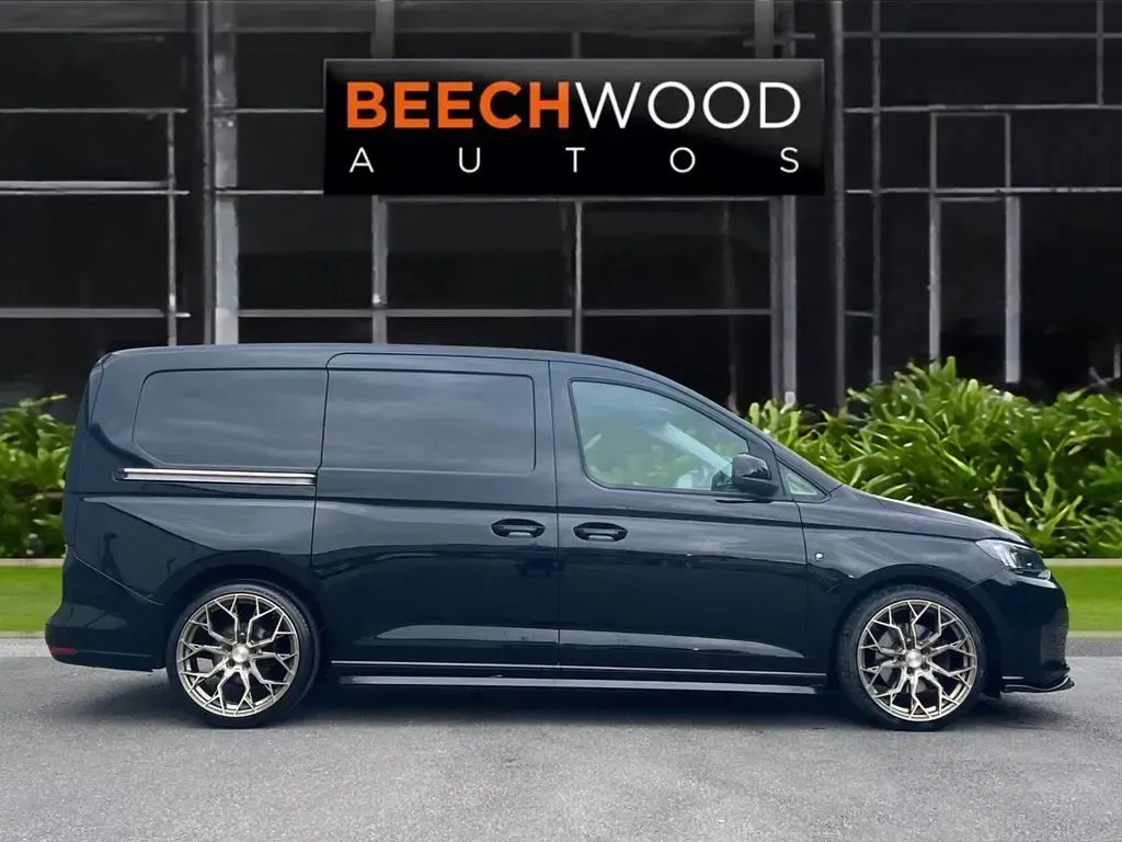 Used VW Caddy S 102 HP (75 kW) 2021 Black MPV