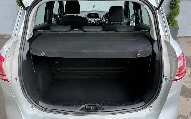 Used Ford B-MAX Titanium 105 HP (77 kW) 2014 Silver MPV