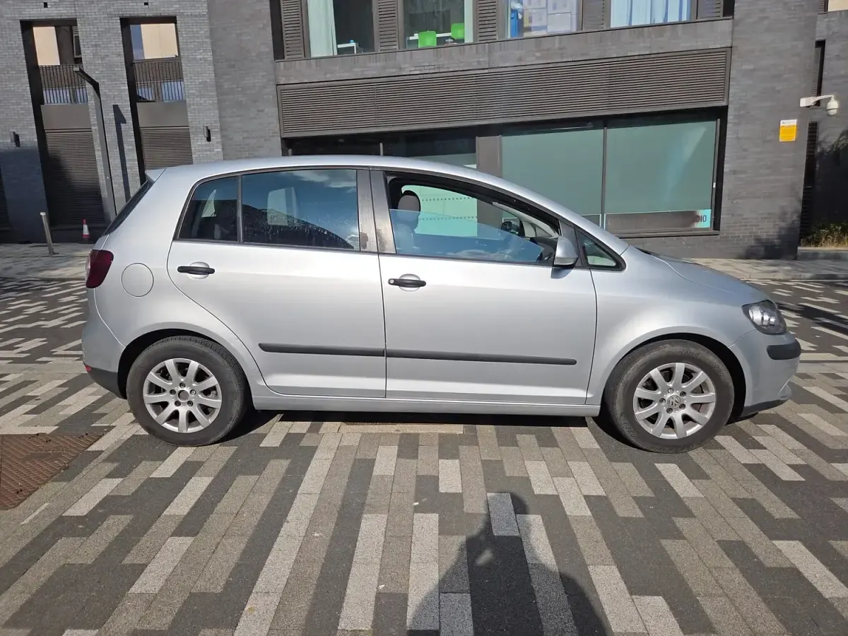 Used VW Golf IV SE 2005 Silver Hatchback