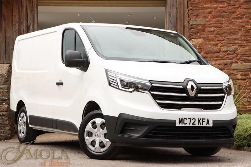 White Used 2023 Renault Trafic Business Van | £14,490 (Good price) - Image 1/4