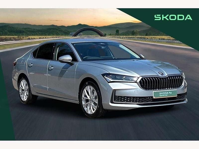 Silver New 2025 Skoda Superb SE L Hatchback | £35,900 (Fair price) - Image 1/3