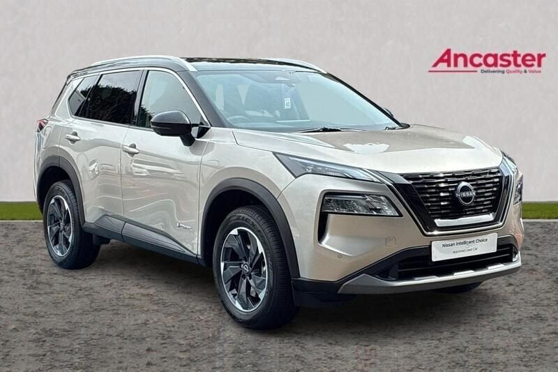 Champagne silver with black me New 2025 Nissan X-Trail N-Connecta SUV | £30,975 (Super price) - Image 1/4