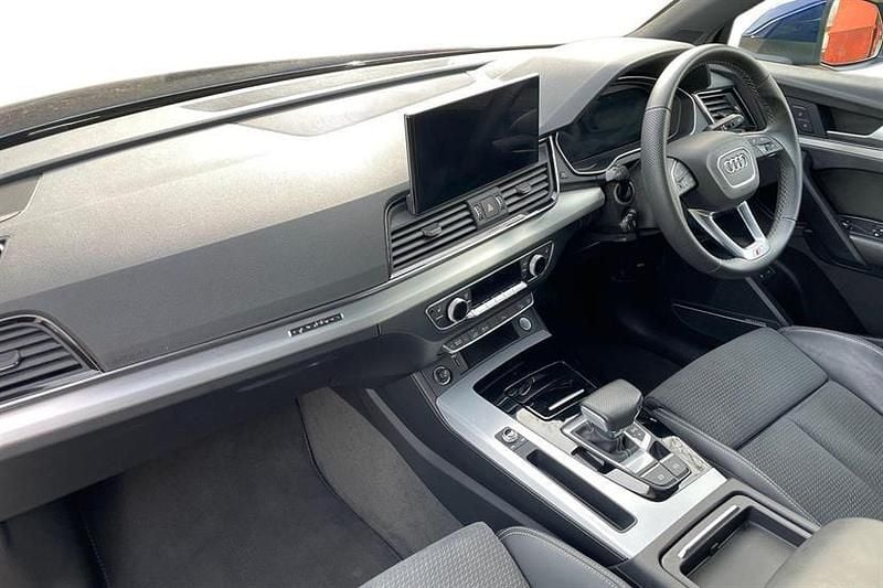 Used Audi Q5 S-Line 299 HP (219 kW) 2021 Navarra blue SUV