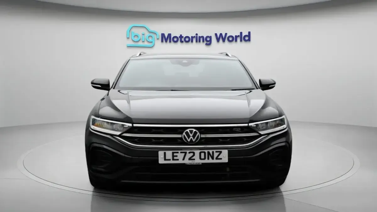Usado VW T-Roc R-line 148 HP (108 kW) 2023 Preto SUV