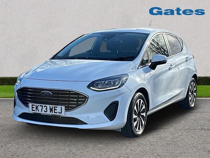 Used Ford Fiesta Titanium 125 HP (91 kW) 2023 White Hatchback