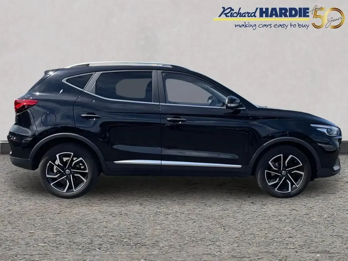 Usado MG ZS Exclusive 105 HP (77 kW) 2023 Preto SUV