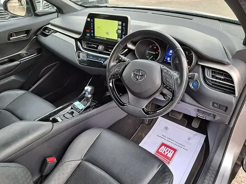 Used Toyota C-HR 120 HP (88 kW) 2018 Silver SUV