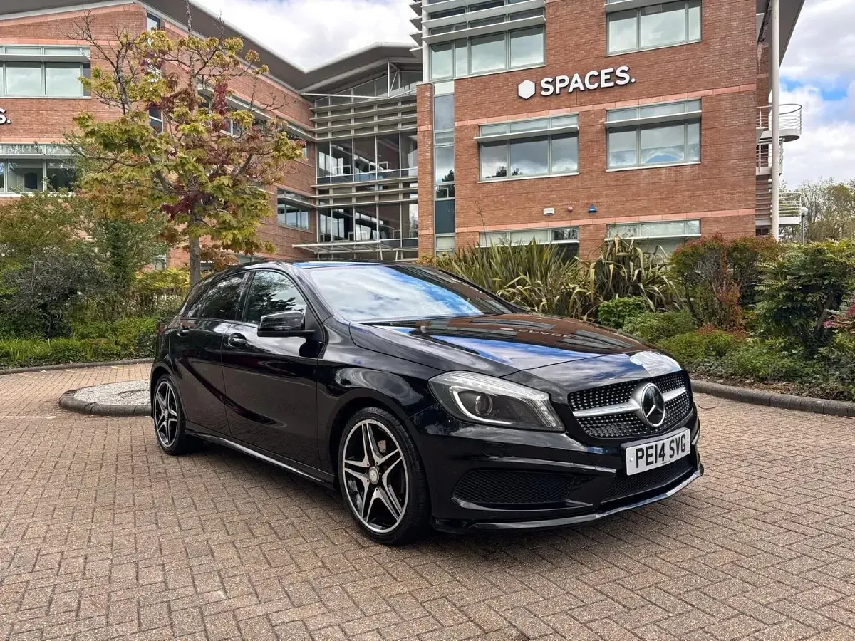 Begagnad Mercedes A200 AMG 136 HK (100 kW) 2014 Svart Halvkombi