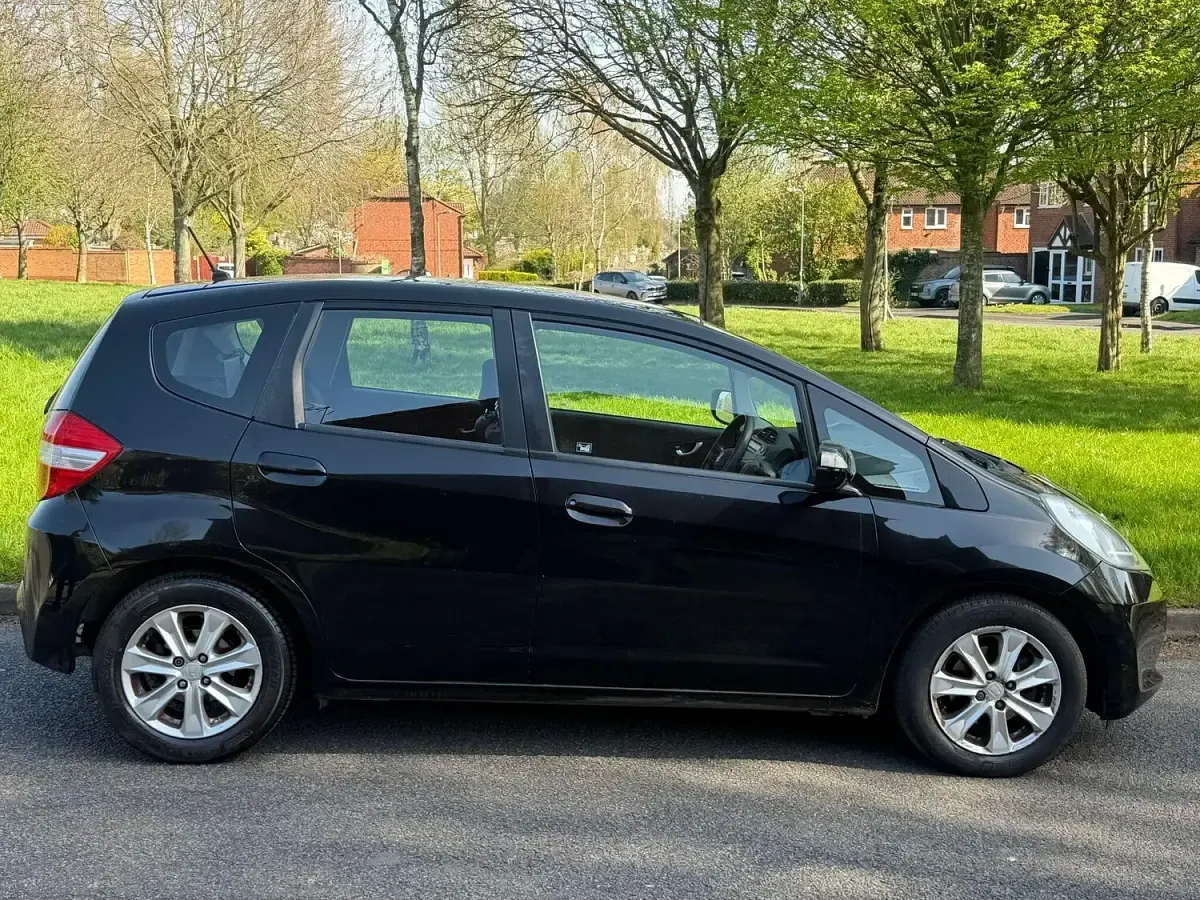 Used Honda Jazz ES 2012 Black Hatchback