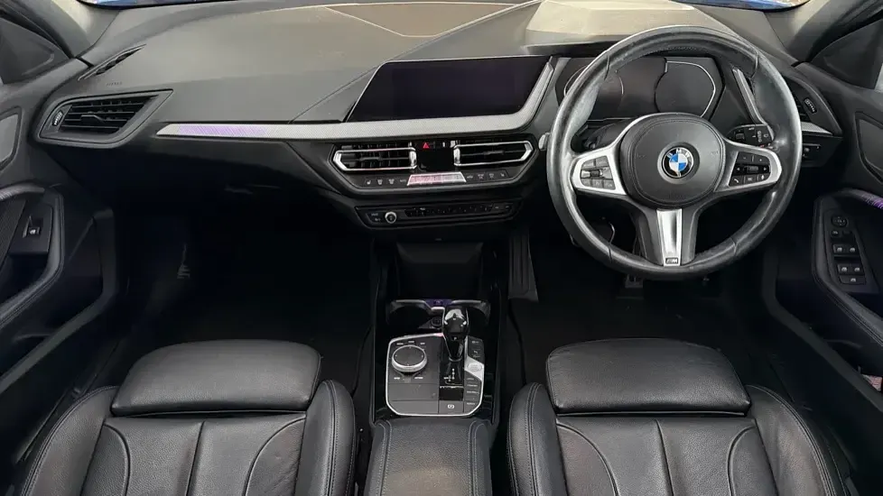 Używany BMW 118 M Sport 138 KM (101 kW) 2020 Niebieski Hatchback