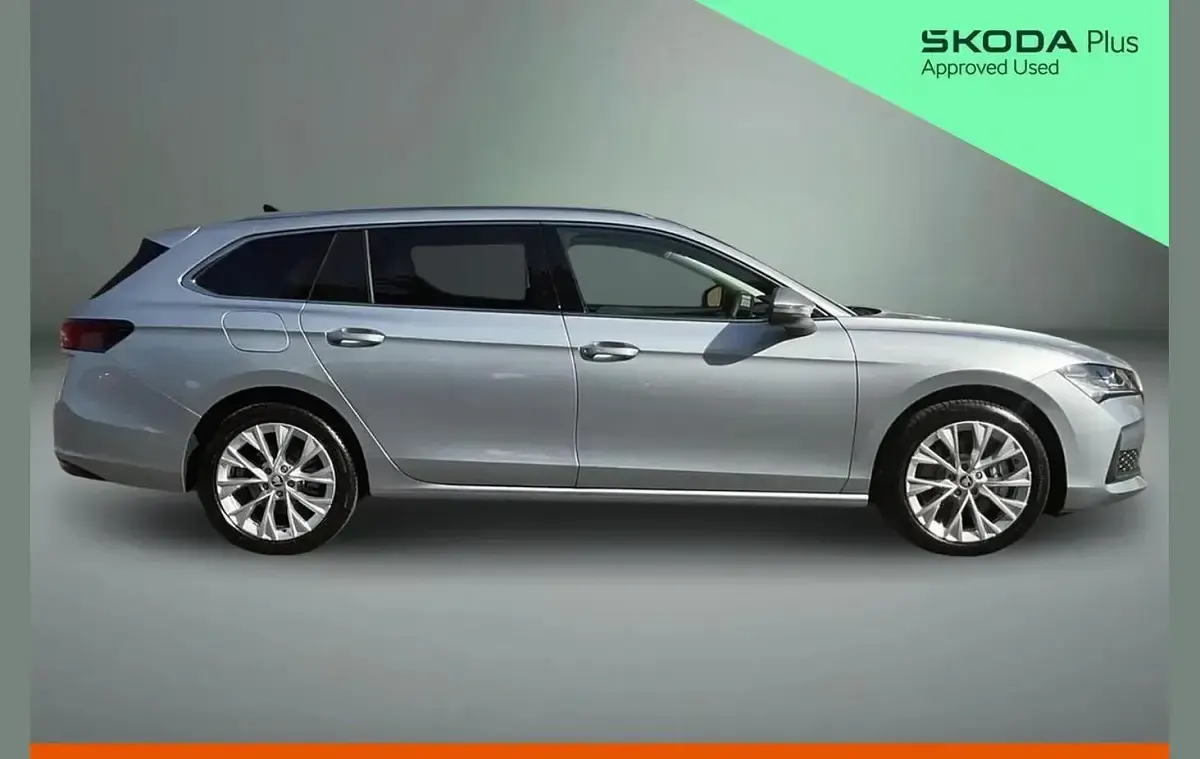 New Skoda Superb SE L 200 HP (147 kW) 2026 Silver Estate