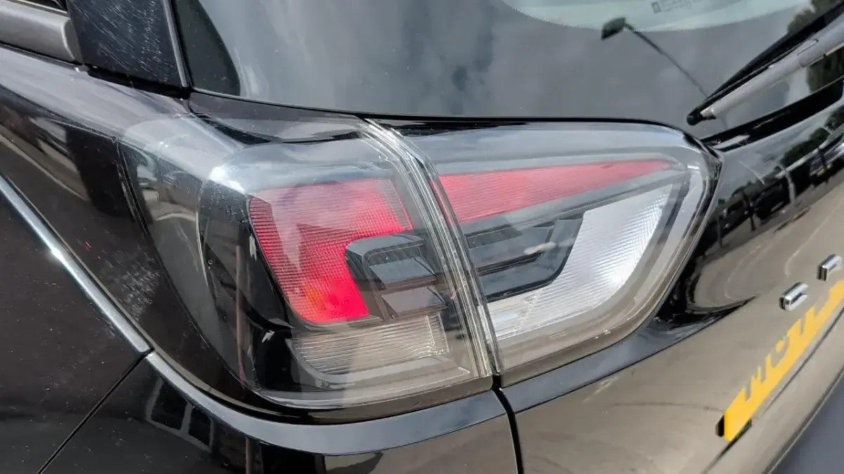 Used Vauxhall Crossland Design Edition 108 HP (79 kW) 2023 Black SUV