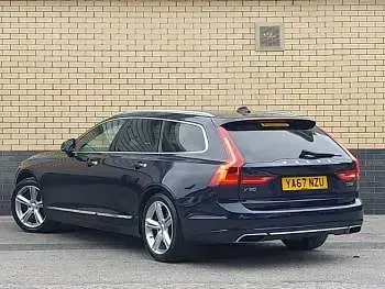 Used Volvo V90 Inscription 235 HP (172 kW) 2017 Blue Estate