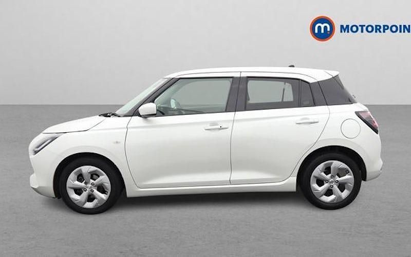 Used Suzuki Swift 82 HP (60 kW) 2025 White Hatchback