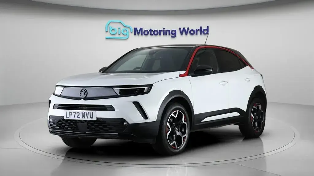 Used Vauxhall Mokka GS Line 131 HP (96 kW) 2022 White SUV