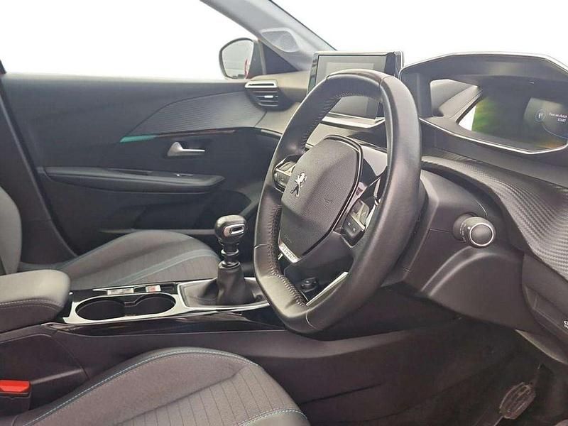 Used Peugeot 208 Allure 101 HP (74 kW) 2020 Red Hatchback