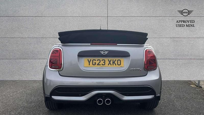Używany Mini Cooper S Classic 176 KM (129 kW) 2023 Srebrny Hatchback