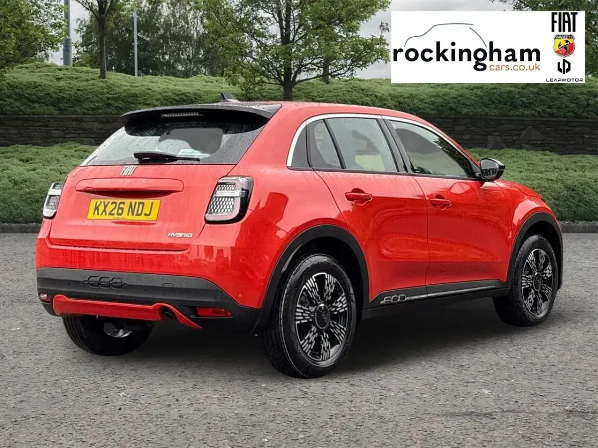 New Fiat 600 S 99 HP (72 kW) 2026 Orange SUV