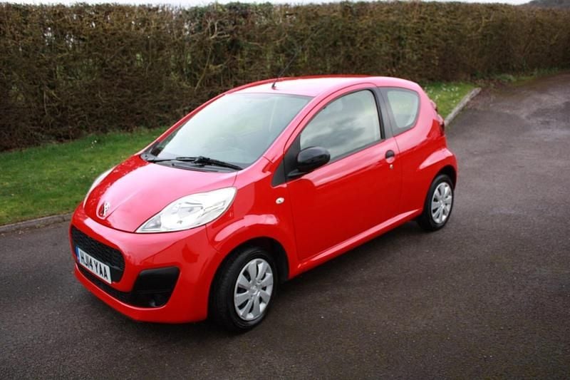 Used Peugeot 107 Access 2014 Red Hatchback
