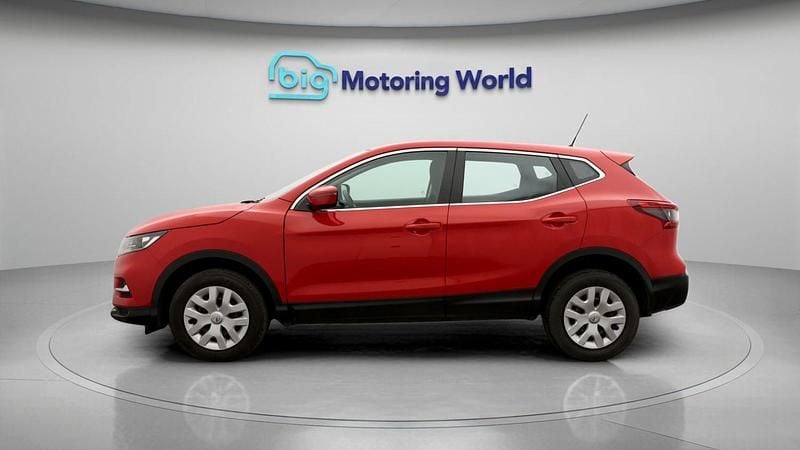 Used Nissan Qashqai S 140 HP (102 kW) 2019 Red SUV