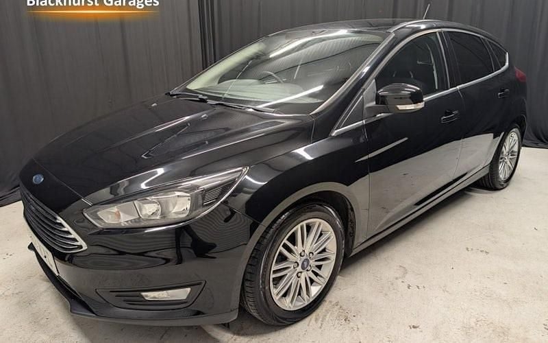 Used Ford Focus Zetec 125 HP (91 kW) 2017 Black Hatchback