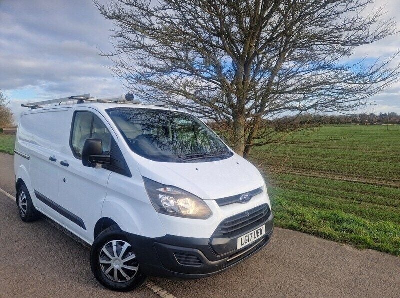 White Used 2017 Ford Transit Custom Van | £7,494 (Super price) - Image 1/3