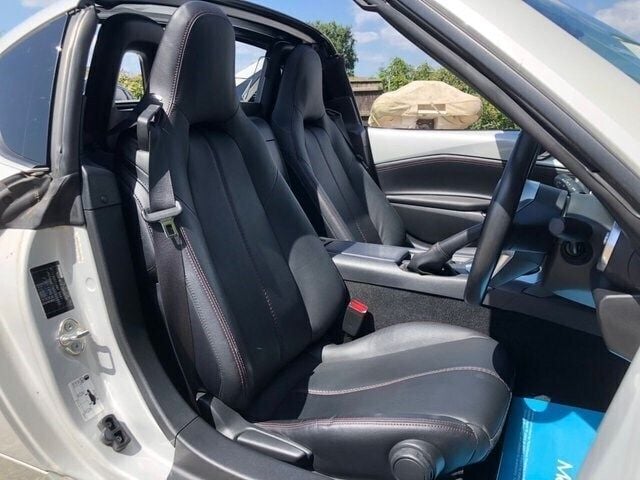 Used Mazda MX5 Inclusive 160 HP (117 kW) 2018 Silver Cabriolet