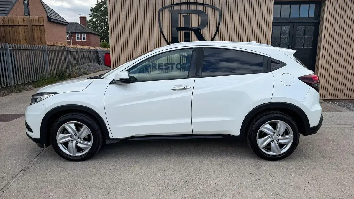 Used Honda HR-V EX 130 HP (95 kW) 2019 White SUV
