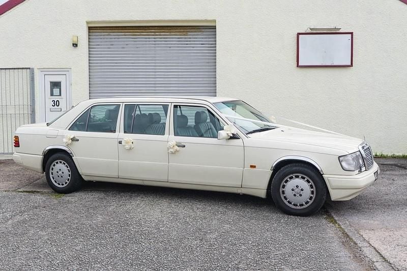 Cream Used 1991 Mercedes E250 Sedan | £500 - Image 1/4