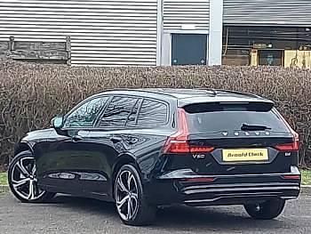 New Volvo V60 Ultra 197 HP (144 kW) 2025 Black Estate