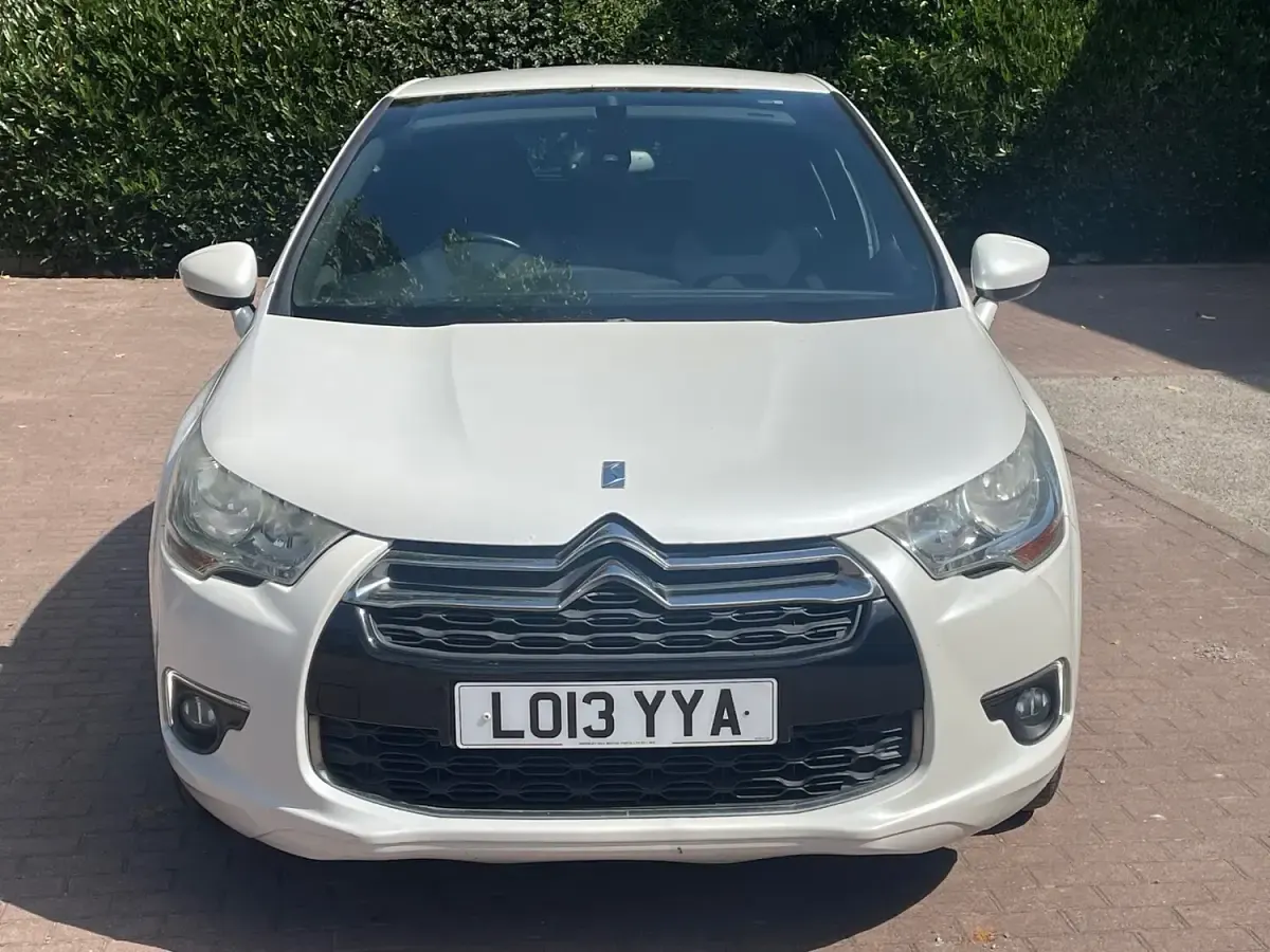 Used Citroën DS4 160 HP (117 kW) 2013 White Hatchback