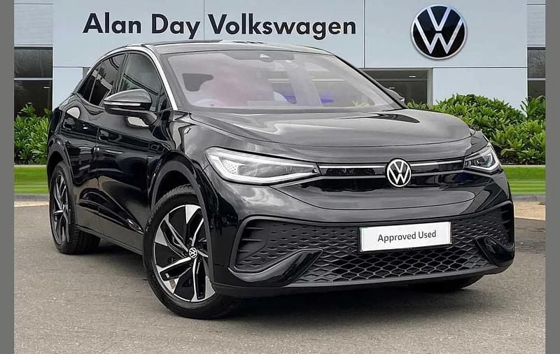 Black New 2025 VW ID.5 Pro SUV | £29,995 - Image 1/4