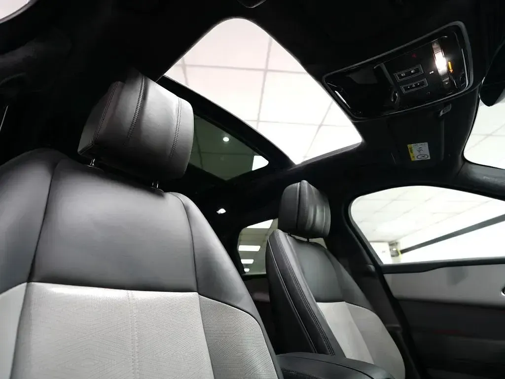 Used Land Rover Range Rover Velar SE Dynamic 204 HP (150 kW) 2024 Grey SUV