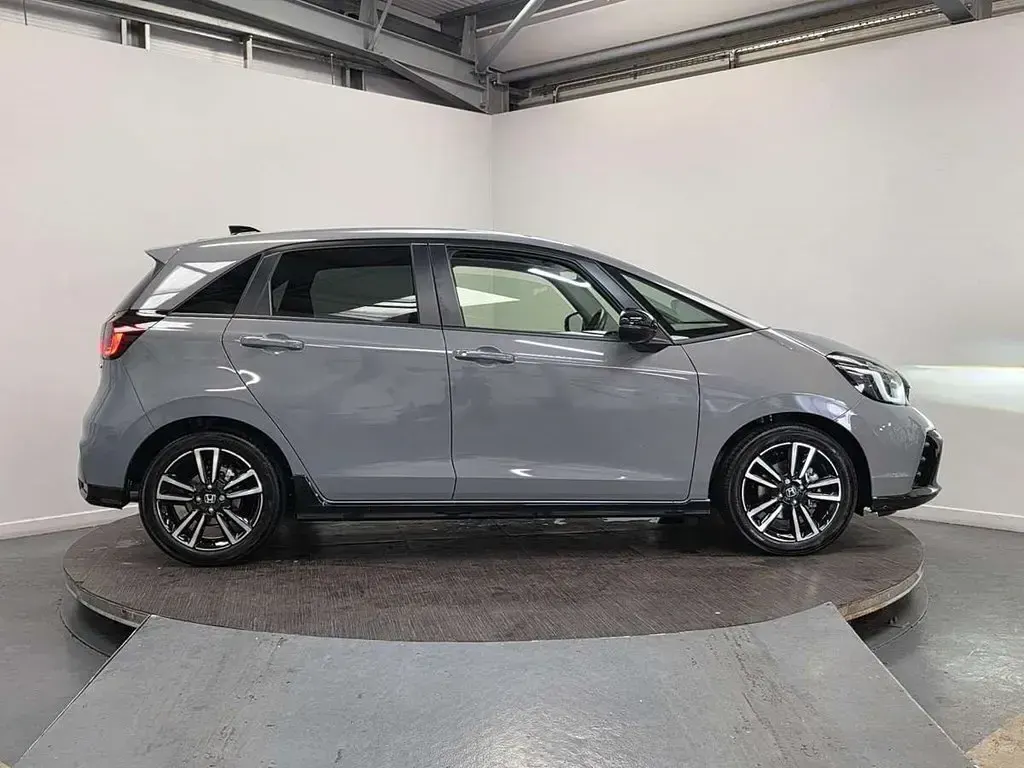 Used Honda Jazz Advance 122 HP (89 kW) 2024 Grey Hatchback