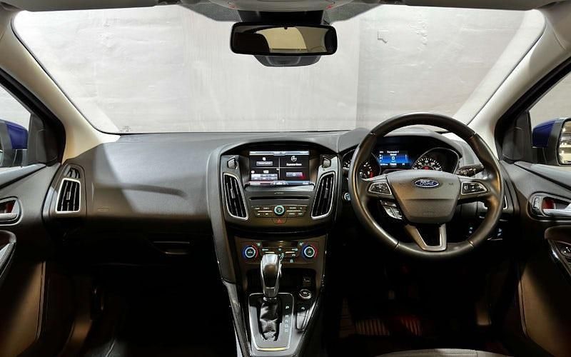 Used Ford Focus Titanium 120 HP (88 kW) 2017 Hatchback