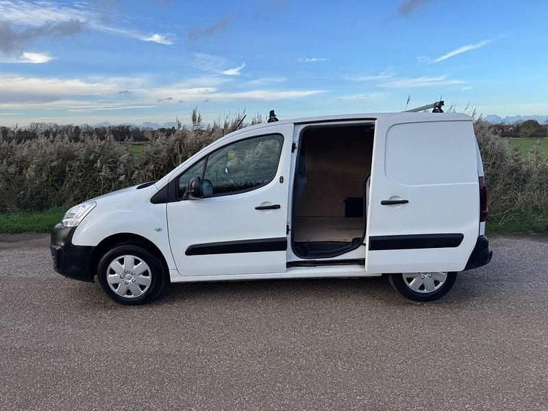 White Used 2015 Citroën Berlingo MPV | £3,250 (Good price) - Image 1/4