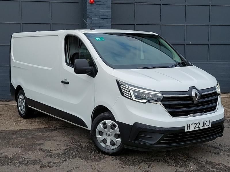 White Used 2022 Renault Trafic Business Van | £13,298 (Fair price) - Image 1/4