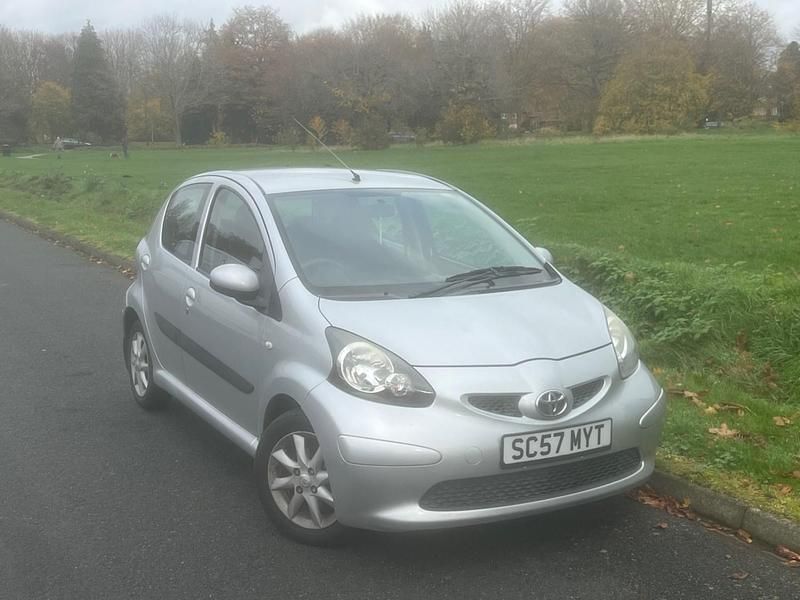 Silver Used 2008 Toyota Aygo Platinum Hatchback | £2,995 (Fair price) - Image 1/4