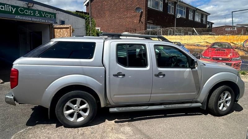 Used Nissan Navara Tekna 2010 Silver Pickup