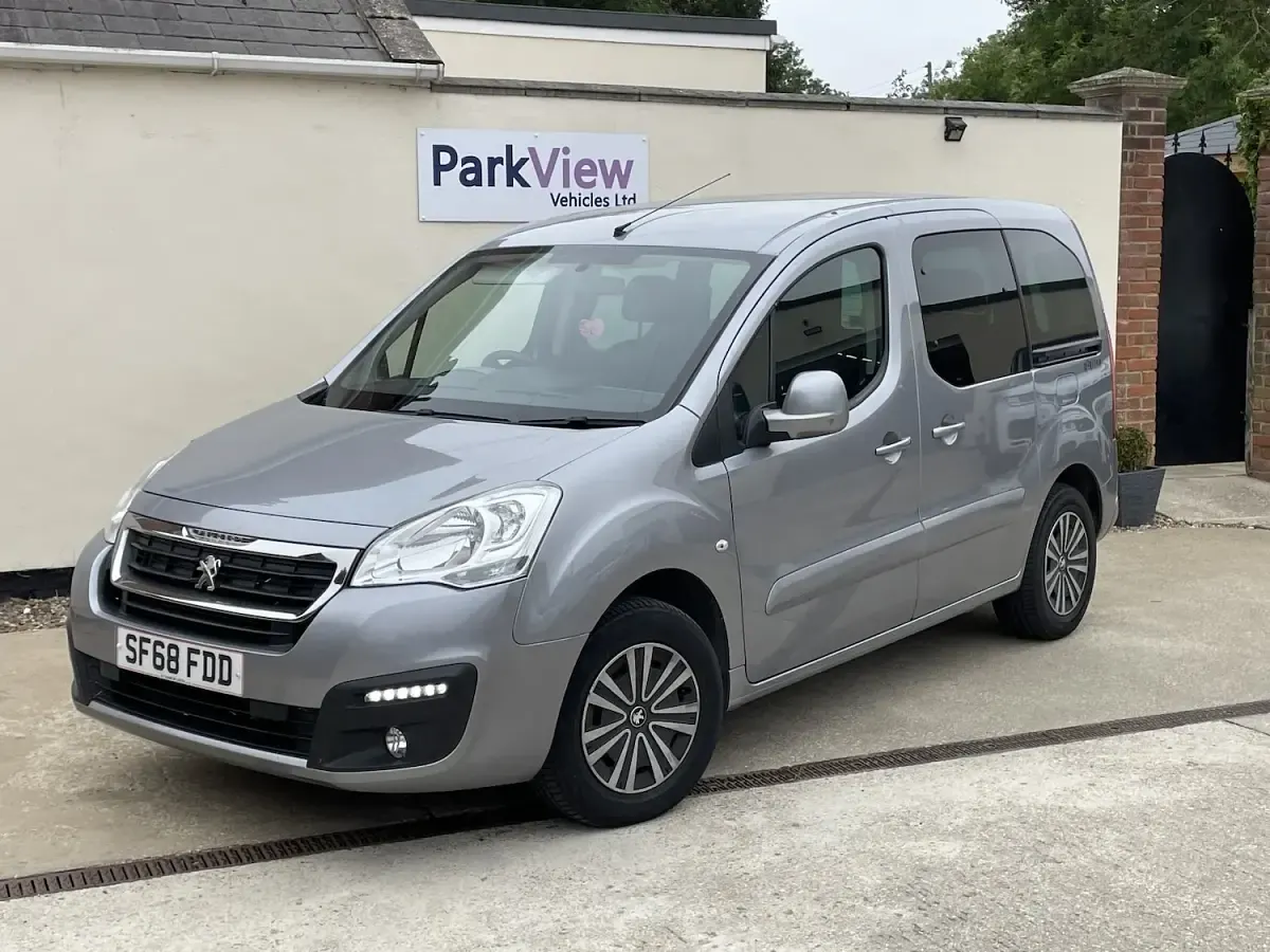 Used Peugeot Partner 2018 Grey MPV
