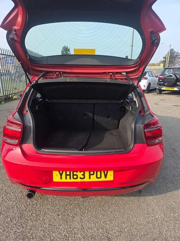 Used BMW 118 Sport Line 2013 Red Hatchback