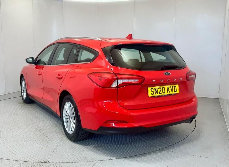 Used Ford Focus Titanium 125 HP (91 kW) 2020 Red Estate